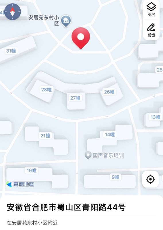 巷子里灯光不太亮，每次路过好多